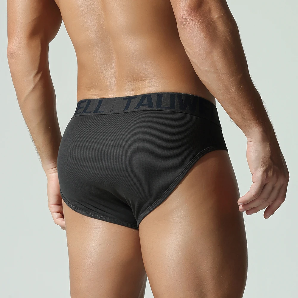 Men's triangle underwear, high-end threaded fabric, high elasticity, button decoration, comfortable slim fit solid color version
