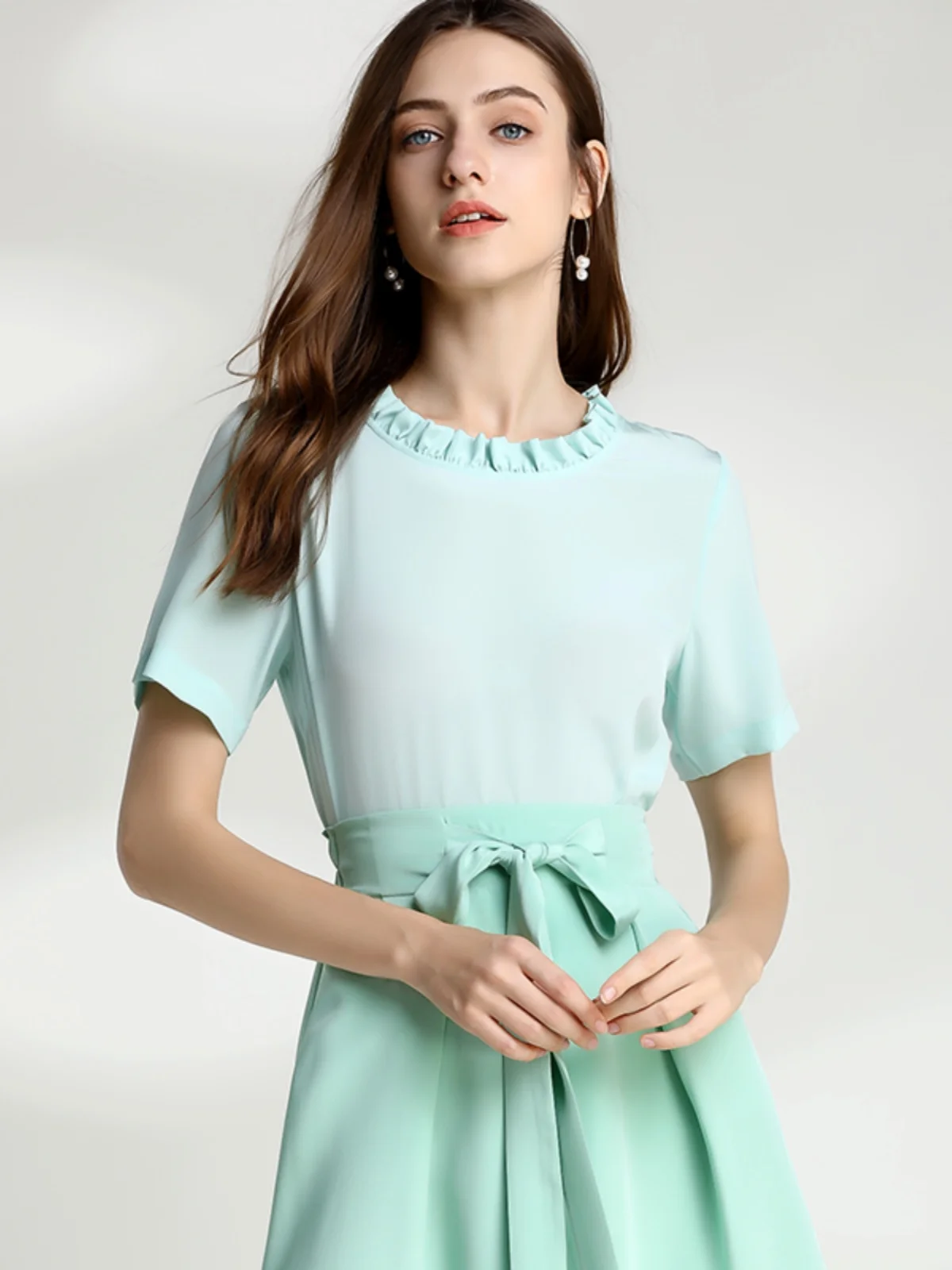 

Tuo Mei High End Silk ort Sve Ear Look Top Silk Loose Fre een round Ne Women's irt Commute Sle Pure C...