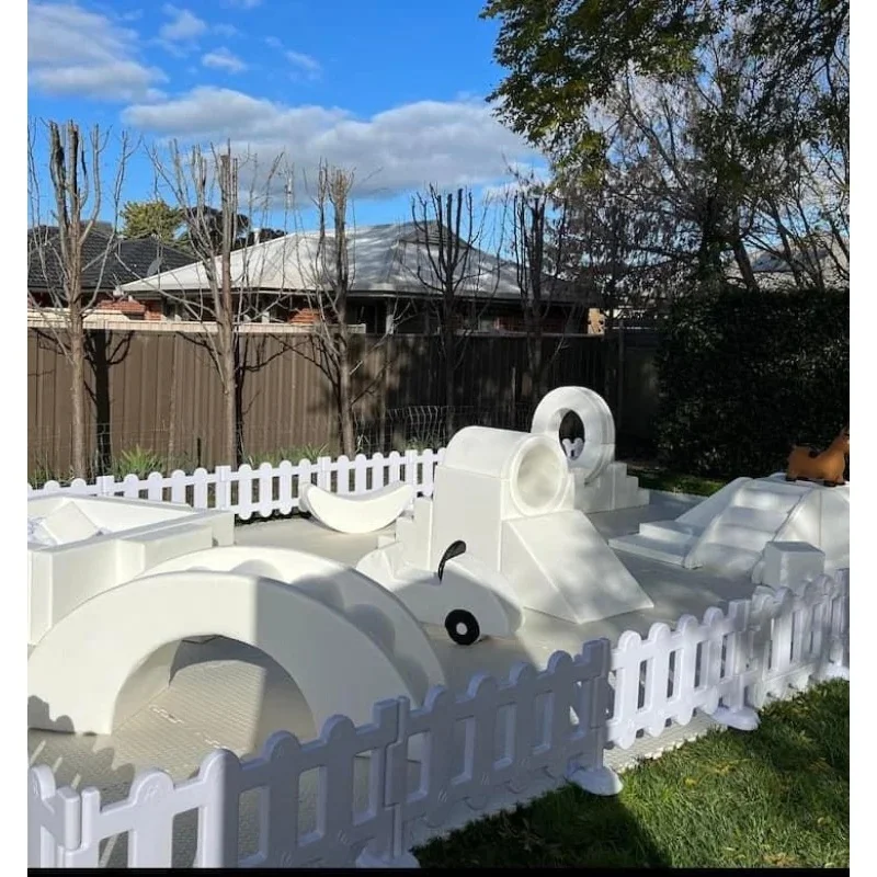 Classic White Wooden Soft Play Set Merry Go Round Ball Pit Bouncy Castle For Wedding Party Event Rental
