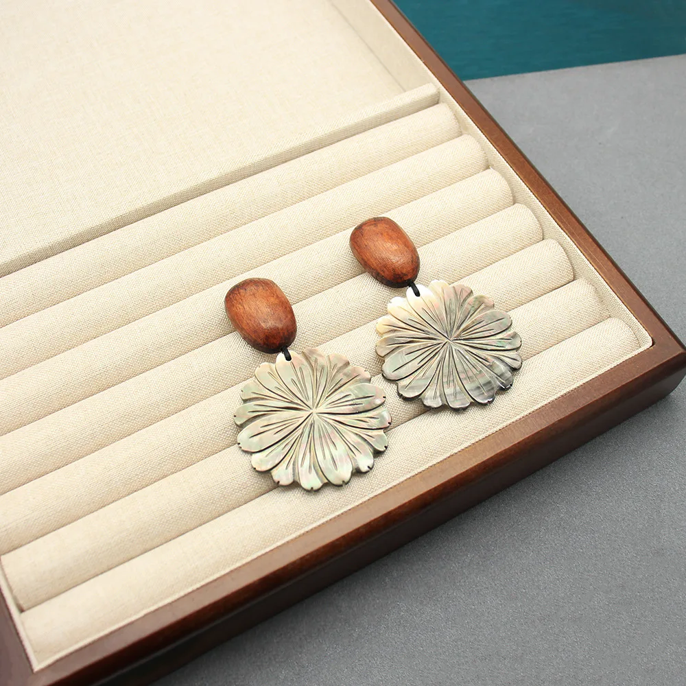 Natural white shell flower earrings for women