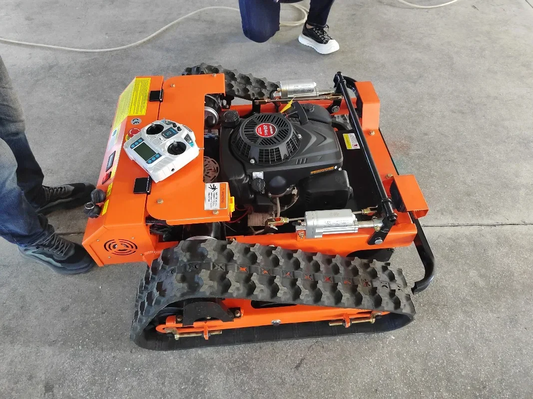 Remote Control 22HP Robot Crawler Lawn Mower 1800W Power 190cc Engine Steel Construction Petrol Cutting 24V Voltage Agricultural
