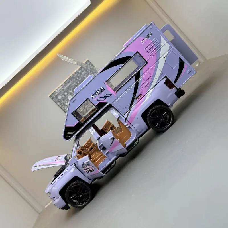 1:32 Silverado Veicolo ricreativo RV Modello di auto in lega Suono e luce Giocattolo per bambini da collezione Regalo di compleanno