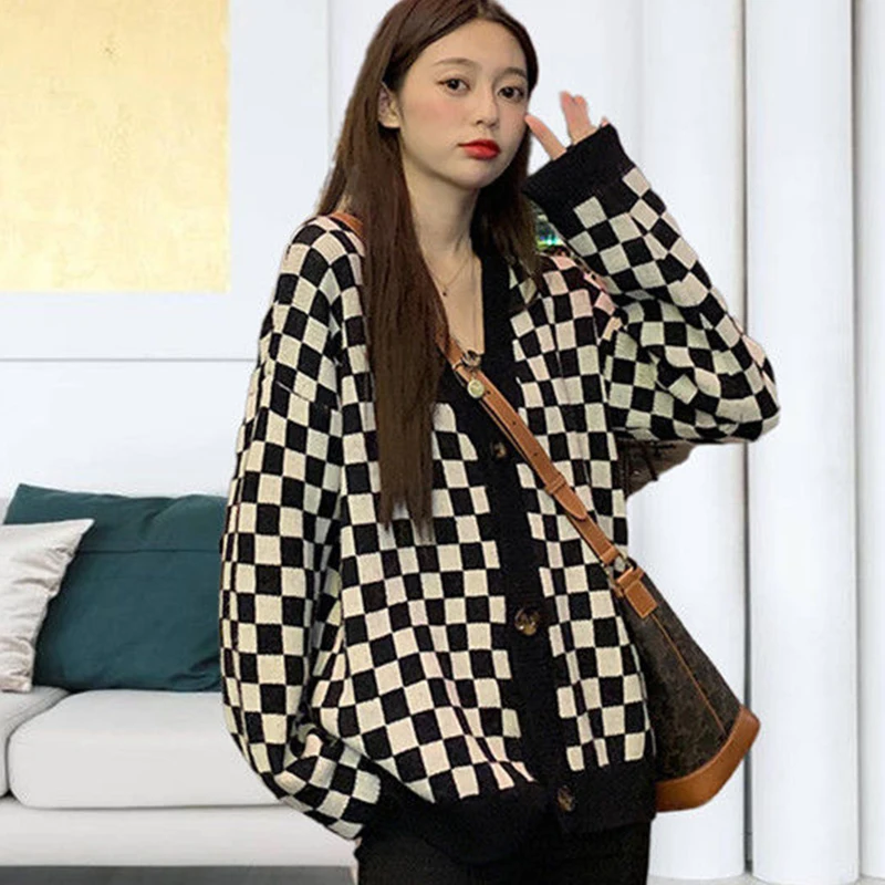 

Fashion Checkerboard Knitted Cardigan Coat 2023 Autumn Winter New Loose Casual Coat Women's V-Neck Single Breasted Sweater Coat