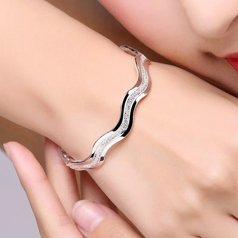 Luxury Wavy Open Bangle Bracelet For Women Frosted Women Bracelet Double Line Ring Love Interwoven Water Ripple Bracelet Jewelry