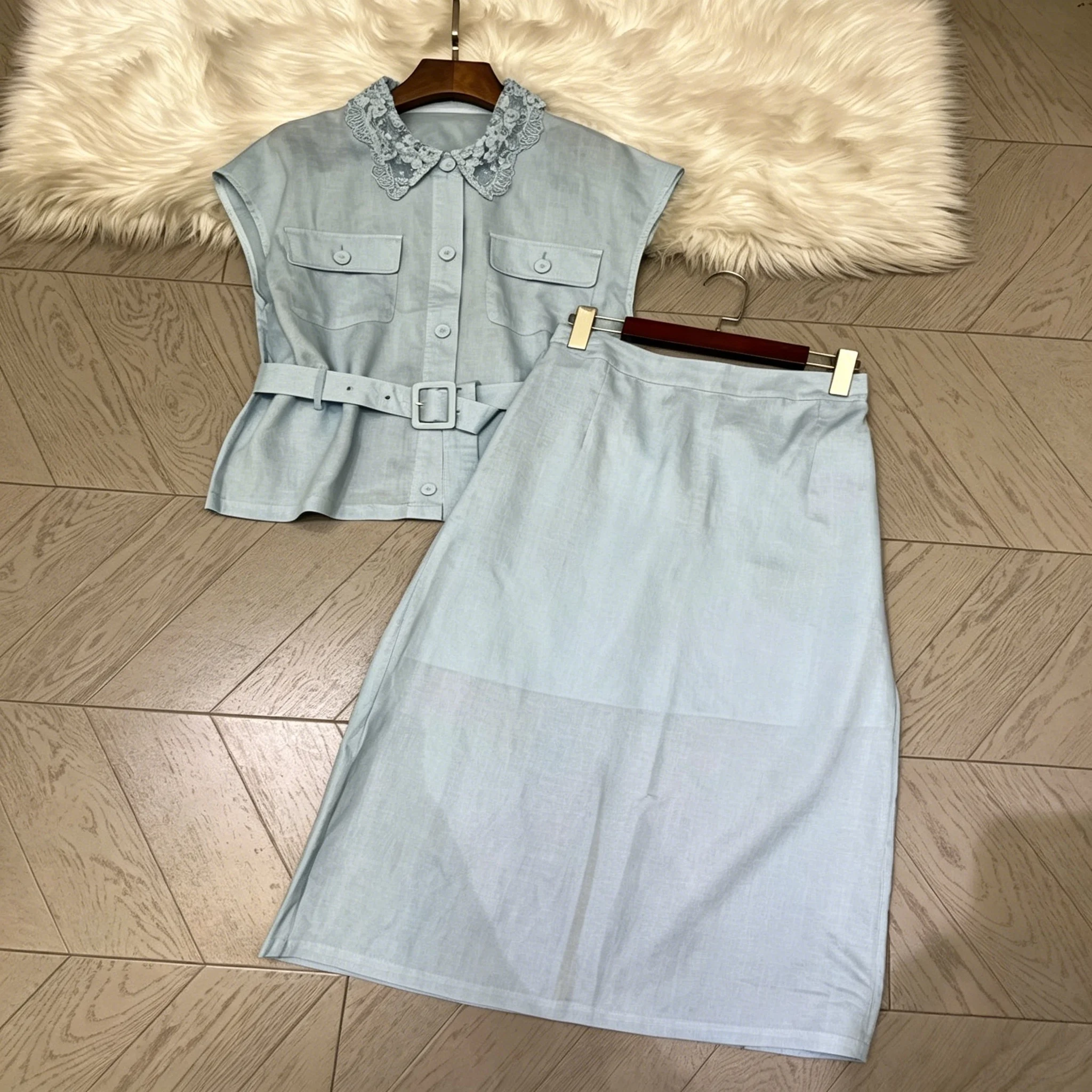Women's Summer 2-Piece Set with Lace Collar With Belt