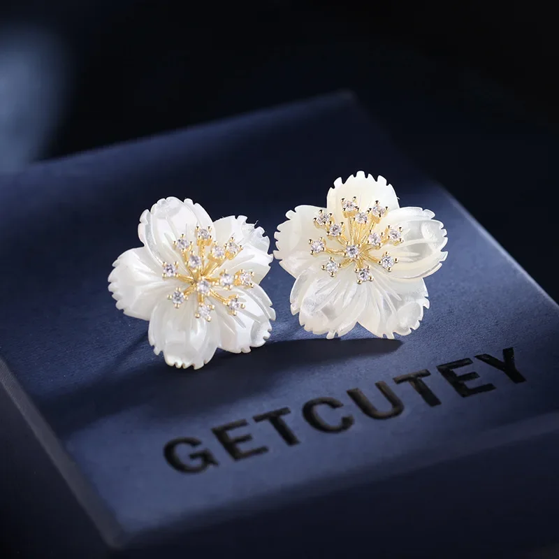 

New Korean version retro zircon shell flower simple sunflower stud earrings