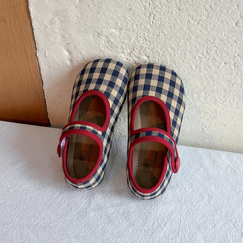 Thumbnail 4 - #4 Top Kids Canvas Shoes Picks for Every Budget