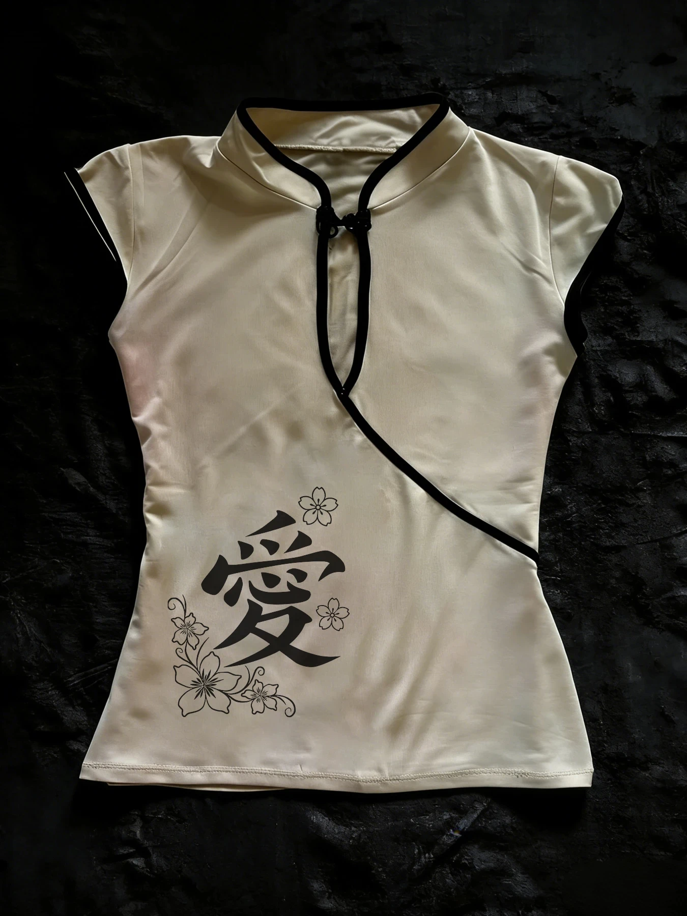New Chinese Style Harajuku Embroidered Classic Slim T-shirt Fashion Versatile Casual Comfortable V-neck Buckle Summer Women Tops