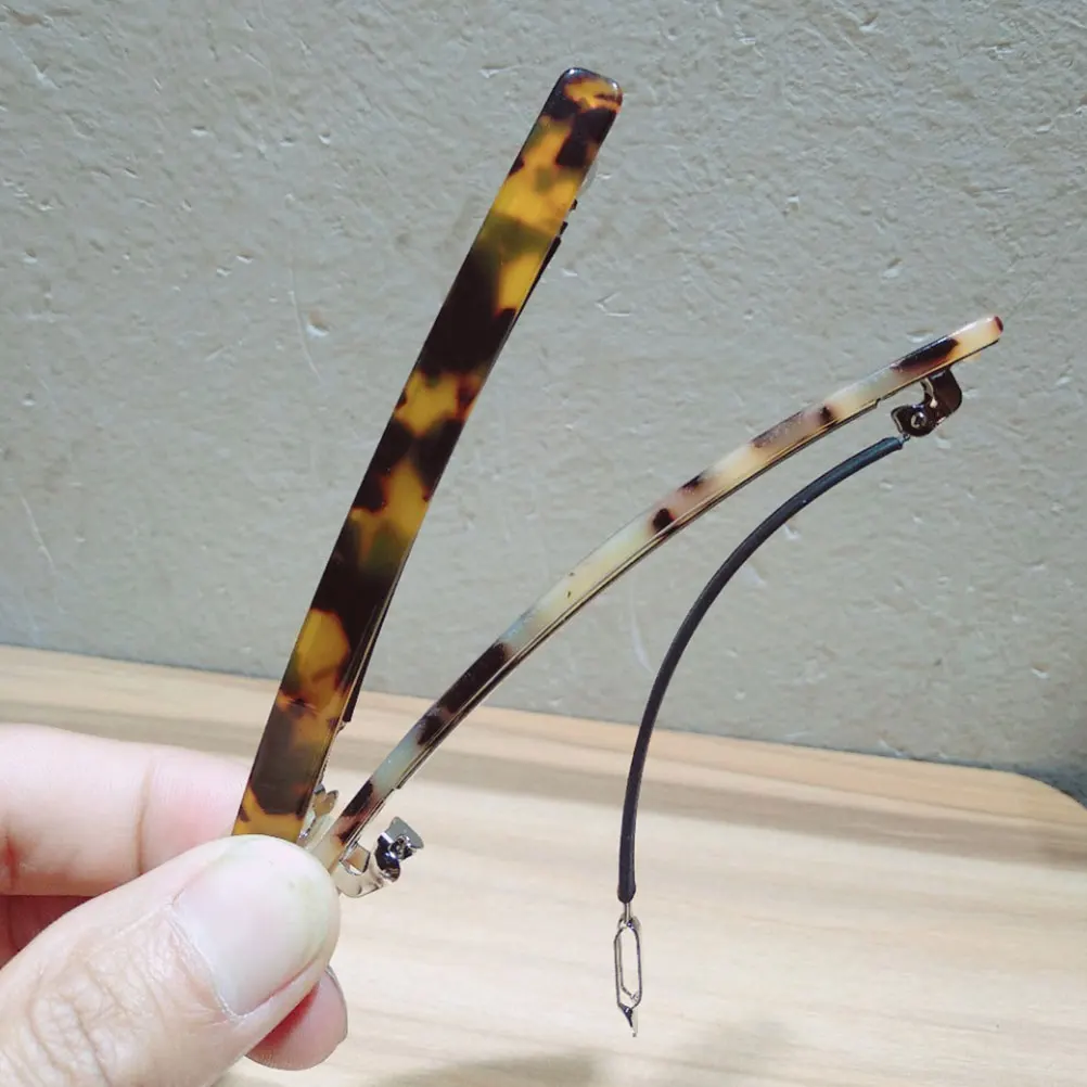 

4 шт., заколки для волос с леопардовым узором, женские весенние простые противоскользящие легкие прочные заколки для вечеринок, повседневная одежда для волос