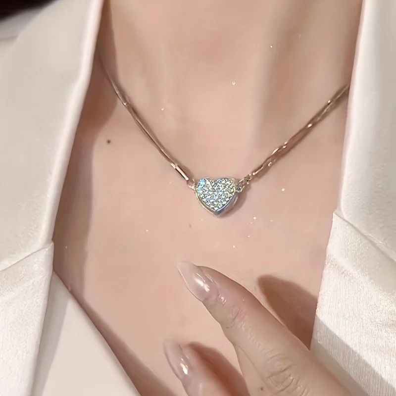 Zircon-Encrusted Heart-Shaped Magnetic Necklace, Elegant Clavicle Chain for Valentine's Day/Birthday