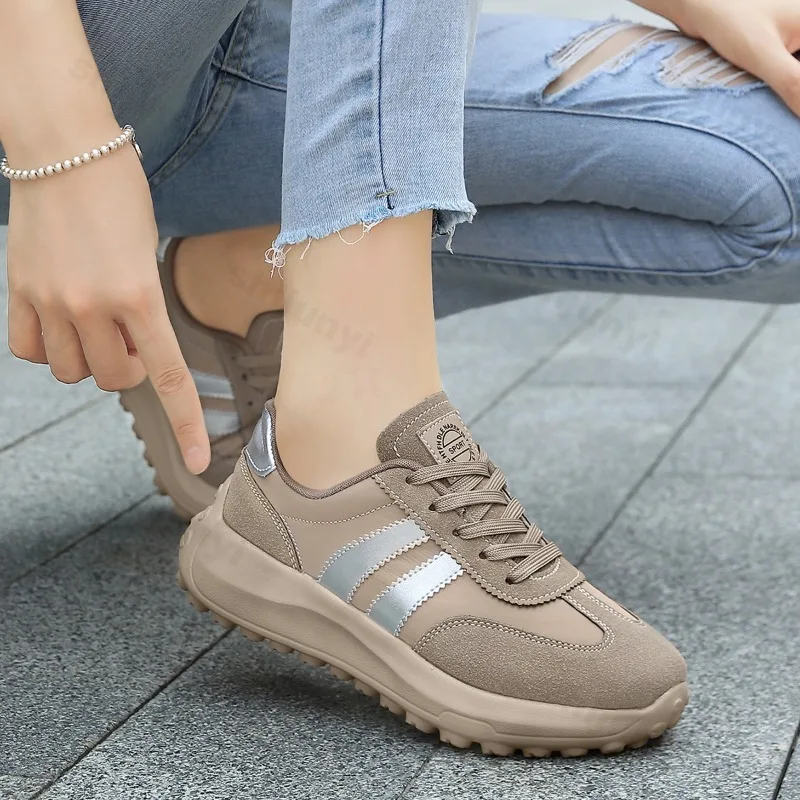 

Women Casual Sports Shoes 2025 Autumn Comfortable Non Slip Outdoor Casual Shoes Soft Sole Retro Female Sneakers Zapatos Mujer