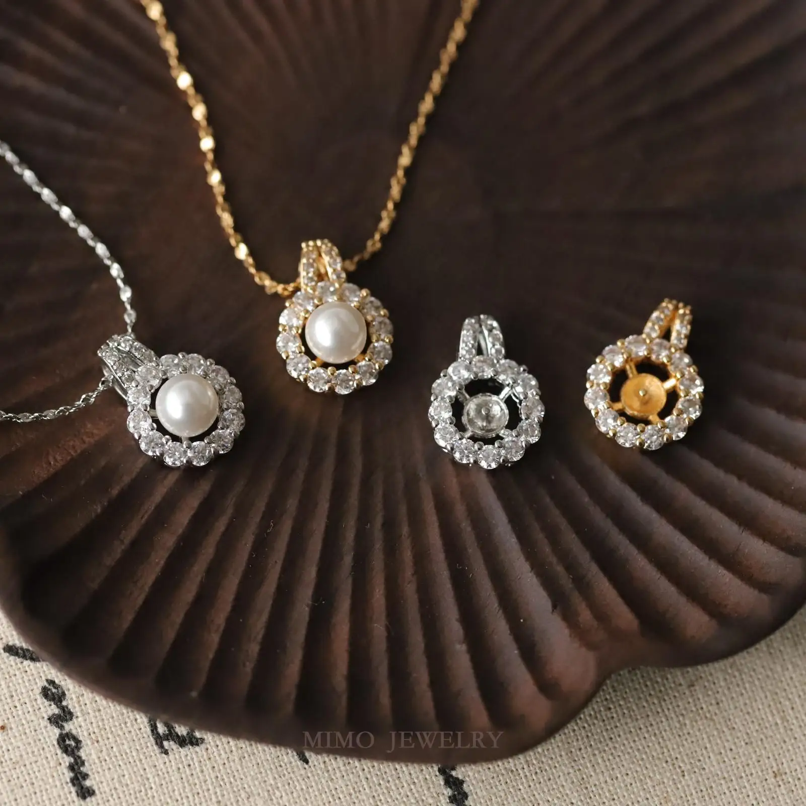 High Grade Zircon Micro Inlaid Circular Empty Holder Necklace Charms Pendant Supplies DIY Hand Brass Gold Plated Accessories