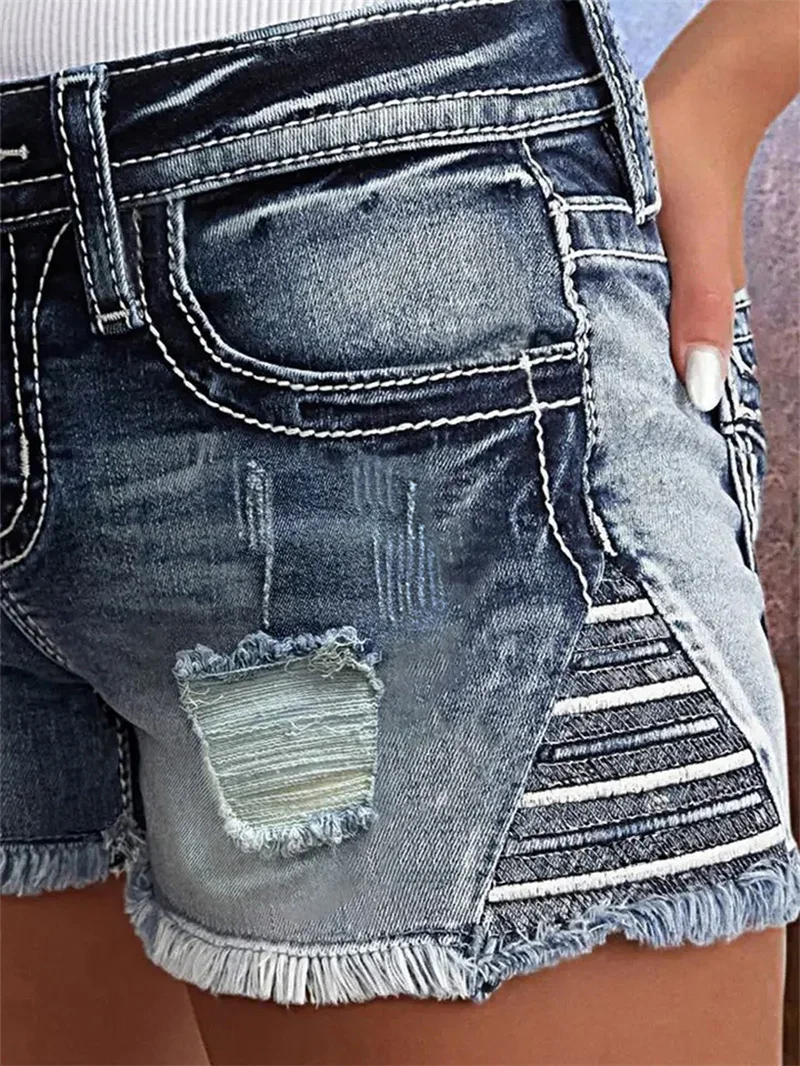 Fashion Broken Holes Pentagram Pattern Denim Shorts Women Casual Three Quarter Pants Tassel Splicing Trouser Legs Mini Jeans New