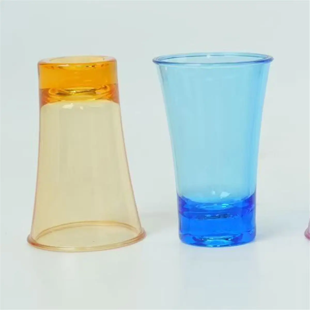 HAPPYDAY~ 24 verres à shot en polystyrène de 30 ml pour spiritueux, cocktails, design ombré multicolore transparent