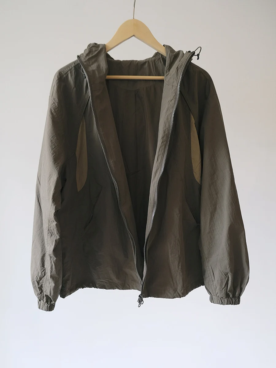 

Lightweight Outdoor Loose Fitted Jaet with Hood Inner Casual Sle Windproof Polyester Fiber Zipper Closure Long Sve