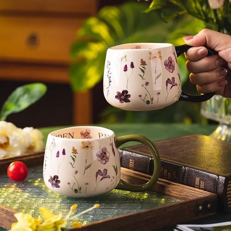 

Spring Romance Ceramic Mug - Aesthetic Water Cup for Home & Office, Elegant Breakfast Drinking Vessel with Charming Design