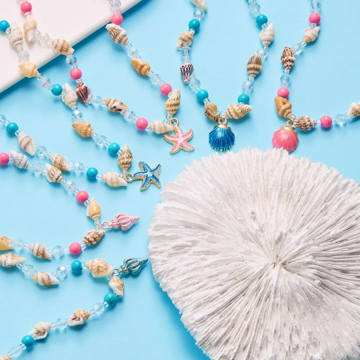 Metall-Seestern-Muschel-Anhänger-Halskette für Damen und Herren, Kristall-Reisperlen-Choker, Bohemian-Strandurlaub, Sommerparty-Schmuck – Detail 3