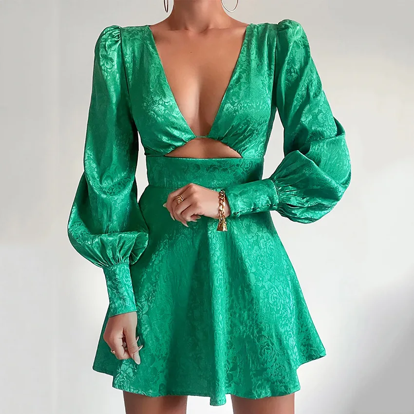 

Elegant Luxury French Women's Dress Sexy Hollow V-Neck Bubble Sleeve High Waisted A-Line Dress Mini Dress Short Skirt for Women