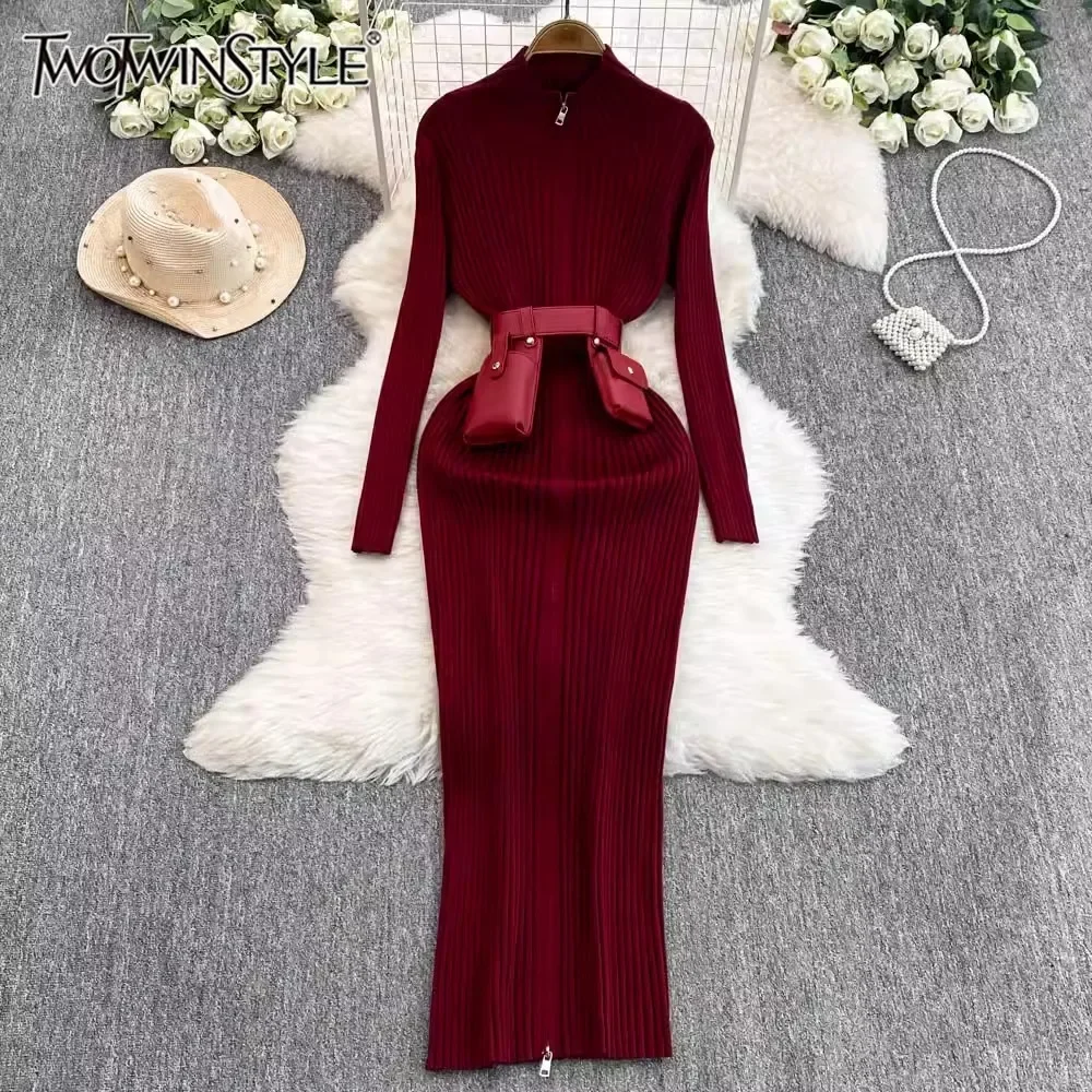 TWOTWINSTYLE Elegant Knitting Dress For Women O Neck Long Sleeve Patchwork Pockets High Waist Slimming Dress Female KDE502581