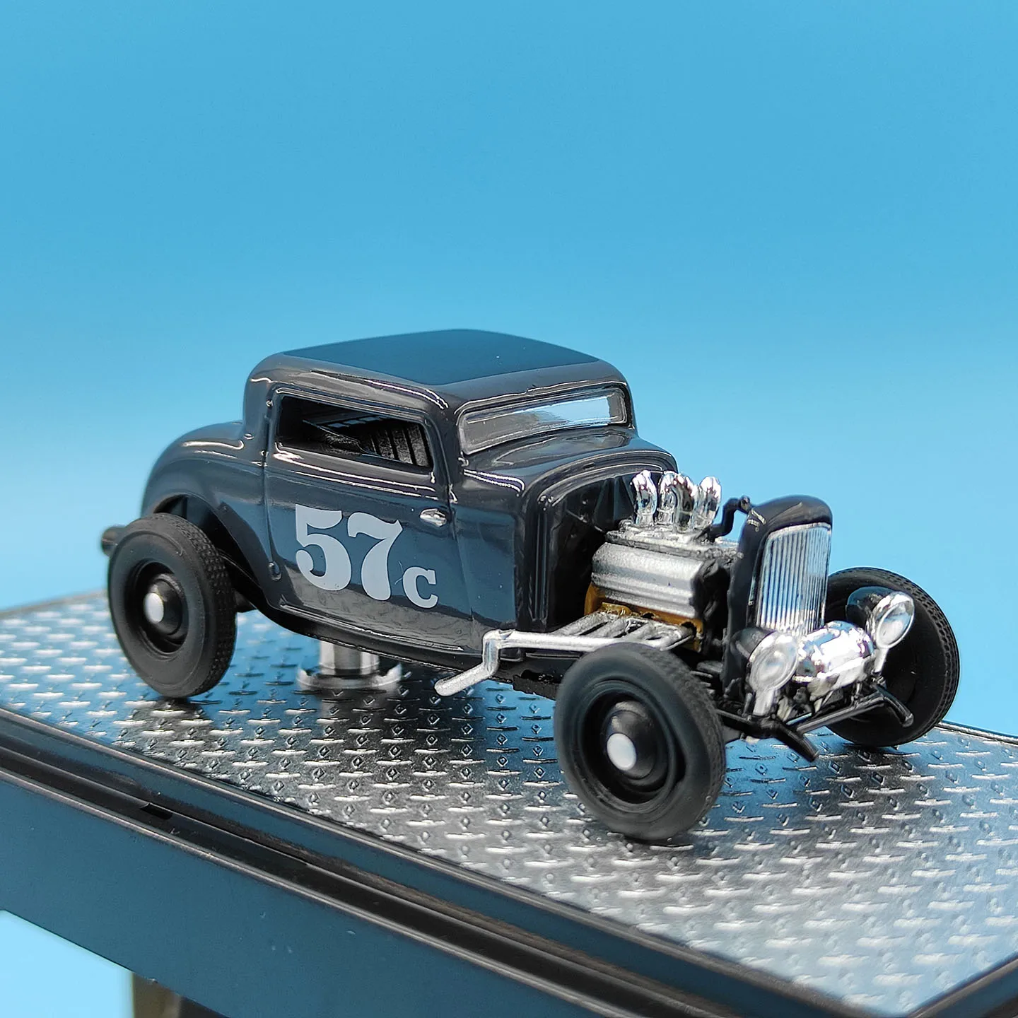 M2 Diecast 1:64 Scale 1932 Three Window Coupe Alloy Car Model