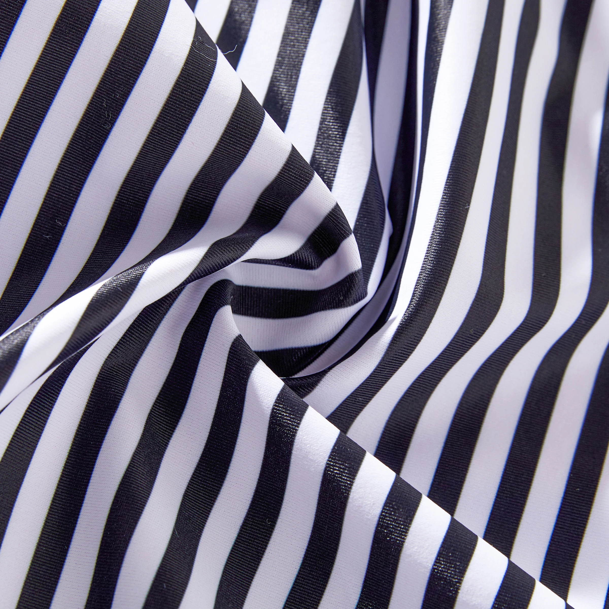 Мужские плавки в черную полоску atPat