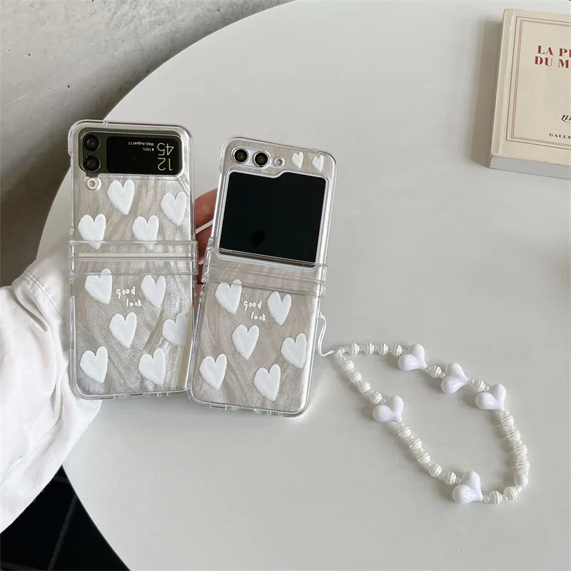 

Fashion Graffiti Heart-shaped Phone Case For Samsung Galaxy Z Flip 6 5 4 3 Z Flip5 Flip4 Flip6 5G with Personality chain Cover