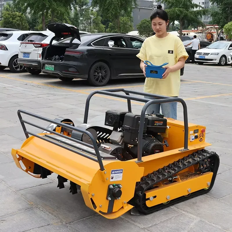 Direct Factory Price BJ-800FM 800mm Width 55 Degree Slope Tracked Crawler Self Propelled DIY Remote Control Lawn Flail Mowers