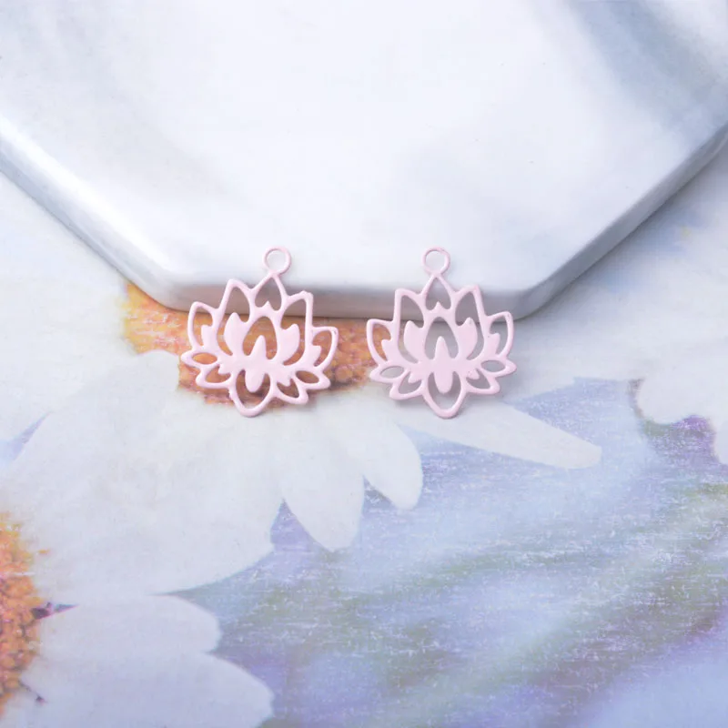 50 Stück AC14606 Messing Laser-geschnittene Dünne Lotus-Anhänger für DIY-Schmuck, Ohrringe und Halsketten – Detail 6