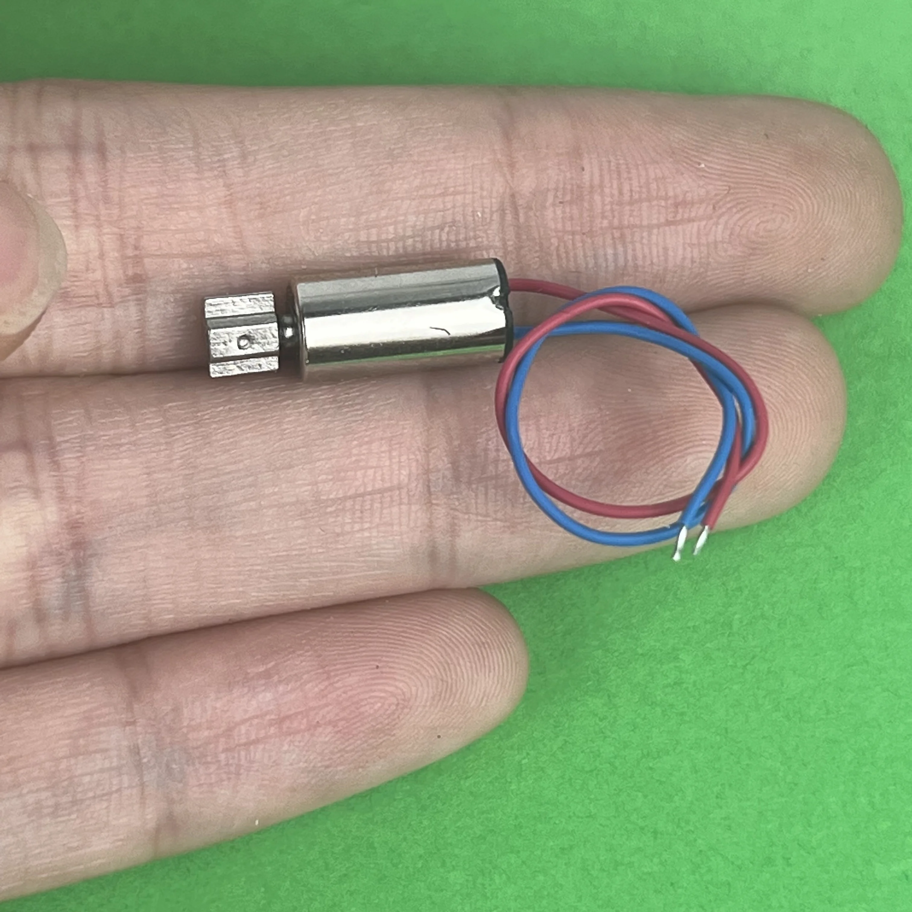 تيار مستمر 0.5 فولت-1.5 فولت 1.2 فولت صغير 6 مللي متر × 12 مللي متر Coreless الاهتزاز المحرك مايكرو هزاز لتقوم بها بنفسك مدلك غمبد