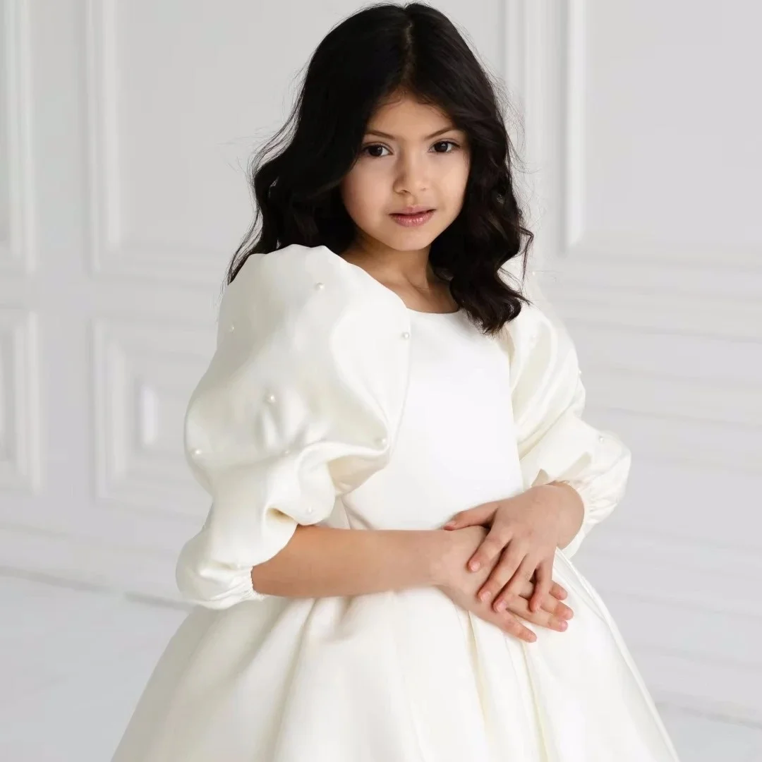 ชุดเดรสเด็กหญิงสีงาช้างแบบสั่งตัด ผ้าซาติน ผ้าทูลล์ ประดับมุก แขนครึ่งแขน สำหรับงานแต่งงาน งานวันเกิด งานประกวด งานเลี้ยง งานรับศีลมหาสนิท