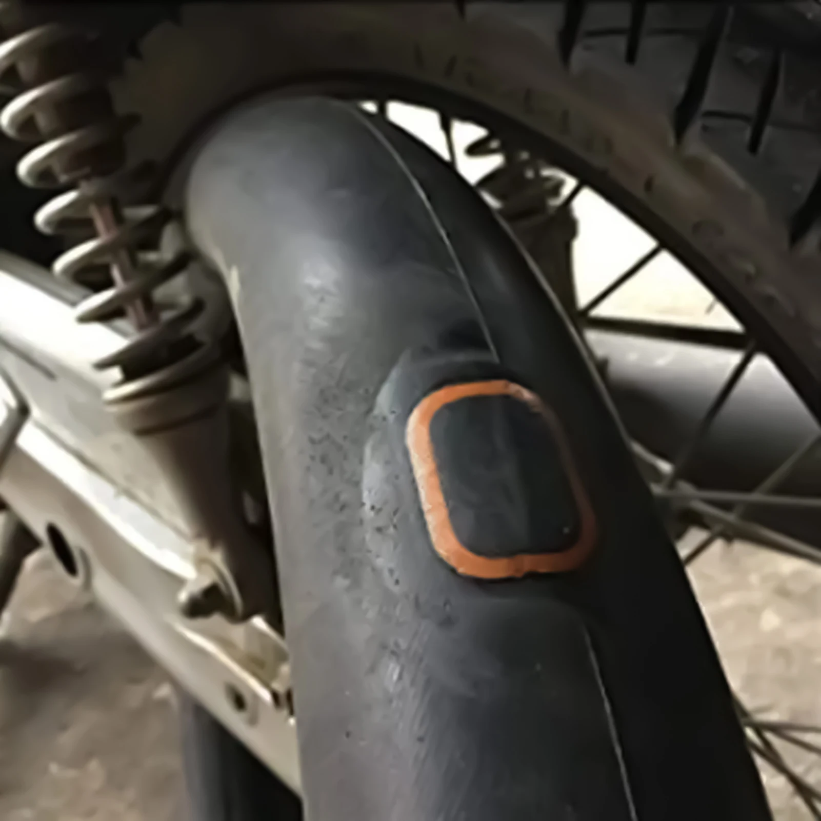 Bike Tire Repair Kit Lightweight Material Widely Compatible Professional Repair Patch Suitable for Inflatable Rubber Tire Repair image 3