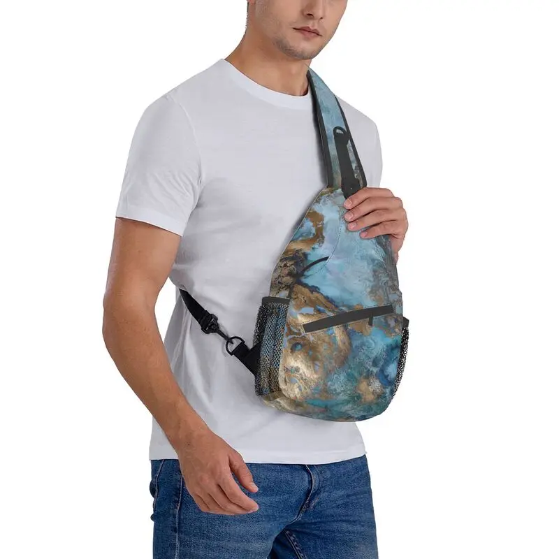 Bolso de pecho con estampado de textura de mármol para hombre, mochila cruzada de hombro personalizada, viaje, senderismo, mochila de día