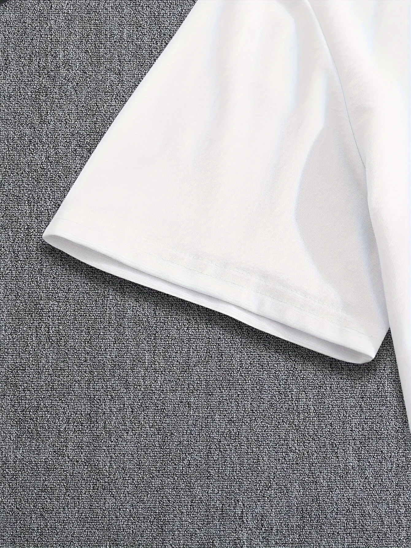 All-Season Floral Men's Tee: Breathable, Quick-Dry, & Crew Neck Design - Durable Casual Wear with Easy Maintenance