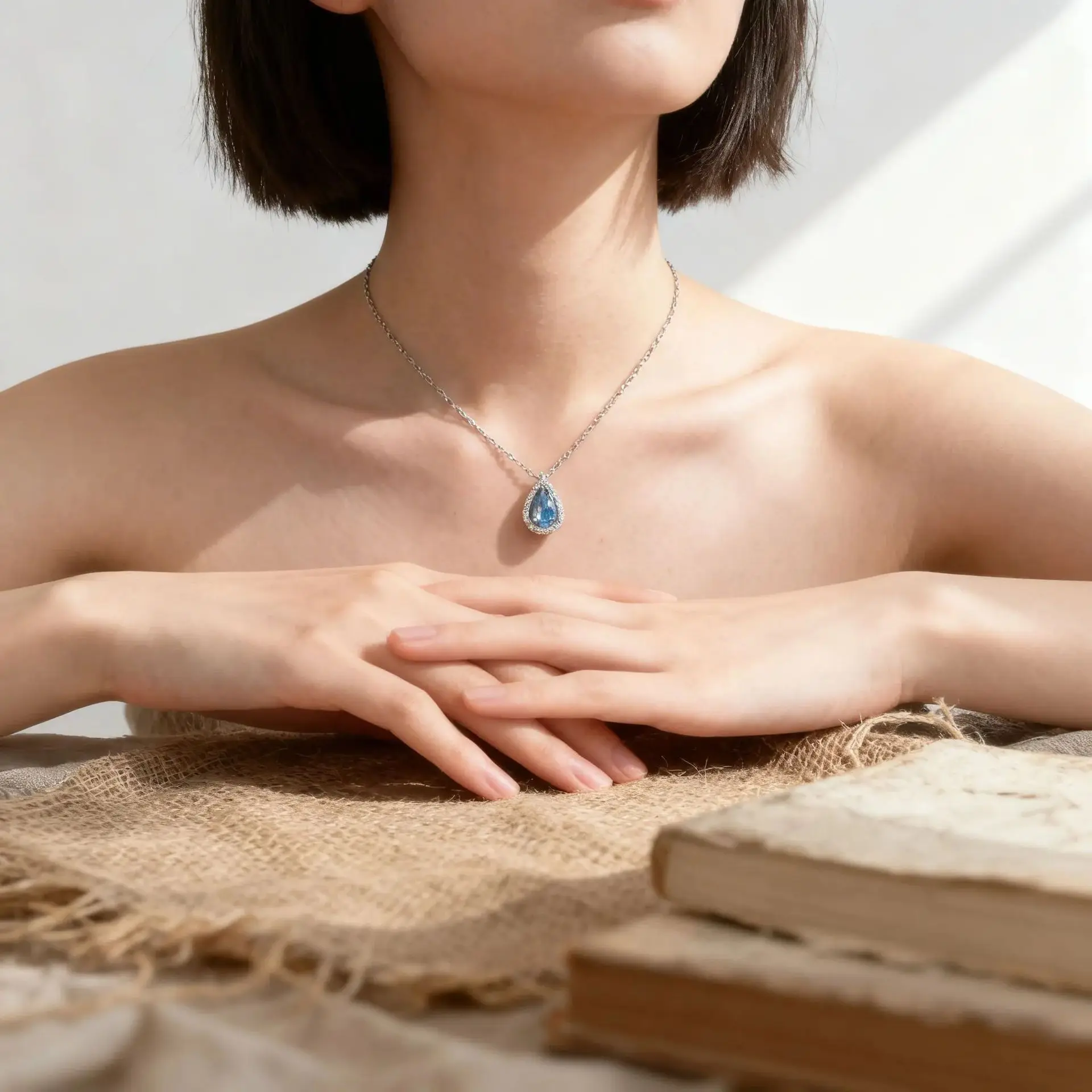 Luxury Versatile Sparkle Zircon Waterdrop Necklace for Women Romantic Design Blue Tears Choker Banquet Wedding Jewelry Accessory