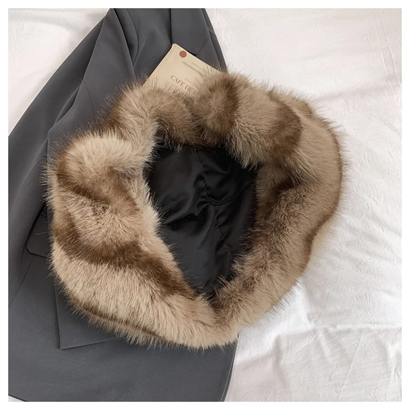 Bolsa de pelúcia texturizada de alta qualidade moda listras grande capacidade bolsa feminina 2025 outono/inverno nova bolsa de ombro versátil