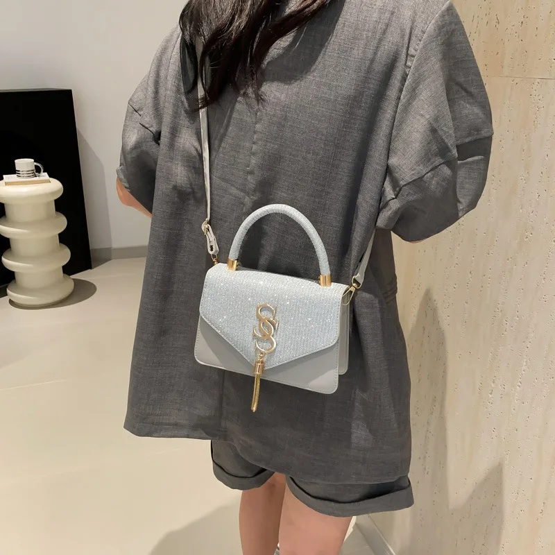 2024 Summer Retro Casual Trend Simple Casual Letter Hardware New Fashion Chain Crossbody Shoulder Bag Women