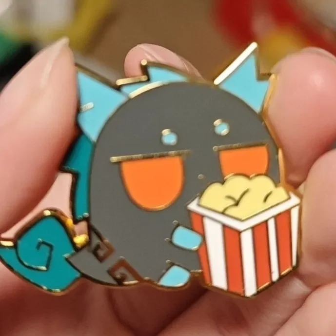 لعبة الفرسان لابلاند ديكادنزا دبليو تأثيري أنيمي Q نسخة أرقام شارة معدنية بروش قلادة اكسسوارات هدية الكريسماس