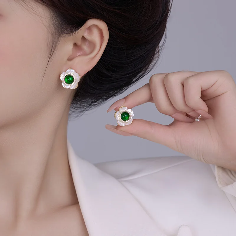 جديد الأذن مشبك الأقراط حلقة قلادة المتخصصة نمط ضوء الفاخرة والالتطور حساسة وتنحيف الوجه