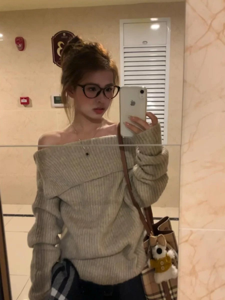Elegant Loose Knitted Sweater Shoulder Bared Neckline for Women Stylish Trendy Spring Early Thickened Long Sleeve Top