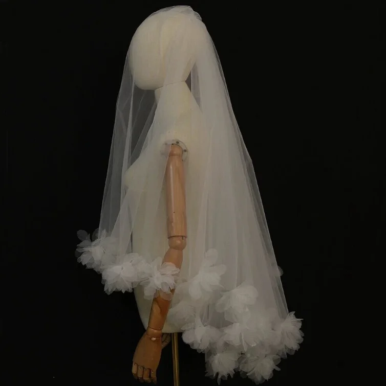 Simple Wedding Veil Beaded Short Bridal Veil with Comb 2 Layers Special Cut Veil White Ivory Wedding Accessories