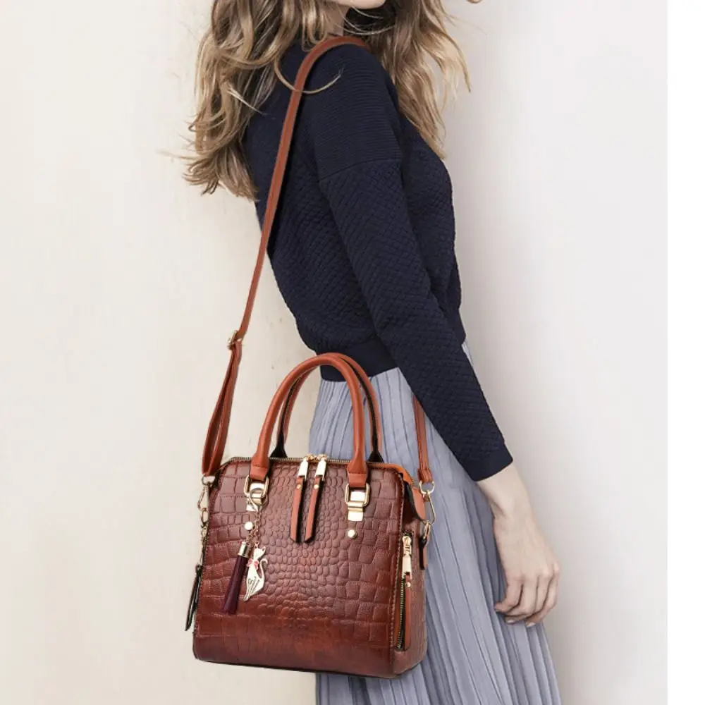 

PU Leather Ladies Hand Bags Tassel Design Crocodile Pattern Crocodile Pattern Handbag Shoulder Strap Handle Design Underarm Bag