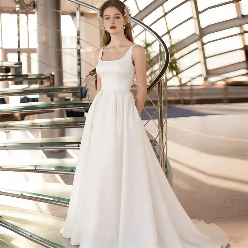 Customized Elegant Simple Backless Satin A-Line Wedding Dresses Vestido De Noiva Squre Neck Sleeveless Bridal Gowns with Pockets