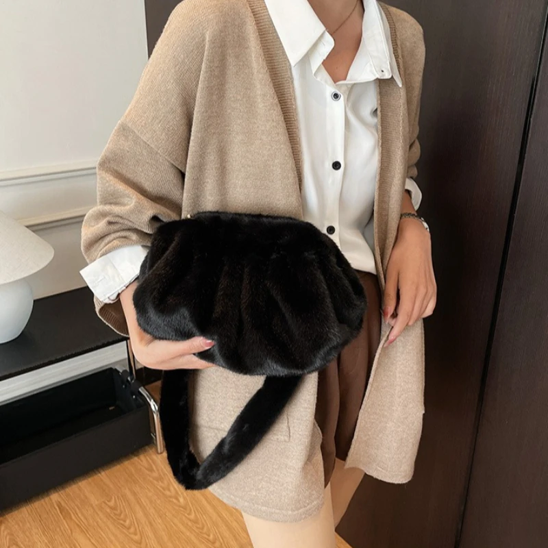 Winter Texture Simple Crossbody Bags Faux Mink Wrinkle Cloud Shoulder Bags Women Fashion Fluffy Versatile Casual Storage Bags