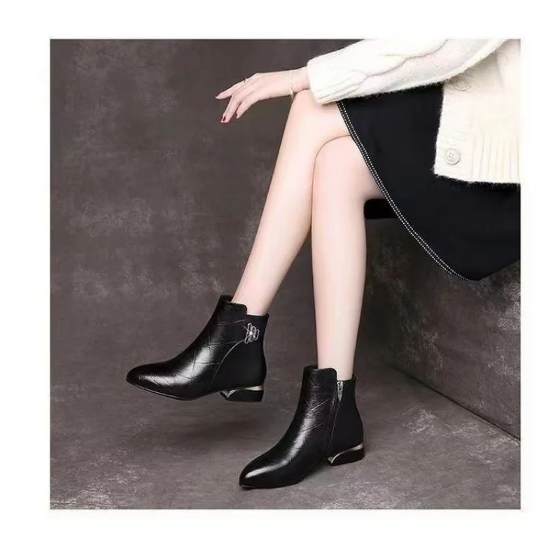 British Style Women\'s Boots Autumn and Winter Pointed Toe 2022 Fashion Thick Heel Ankle Boots Shoes Chelsea Boots Sewing Boots