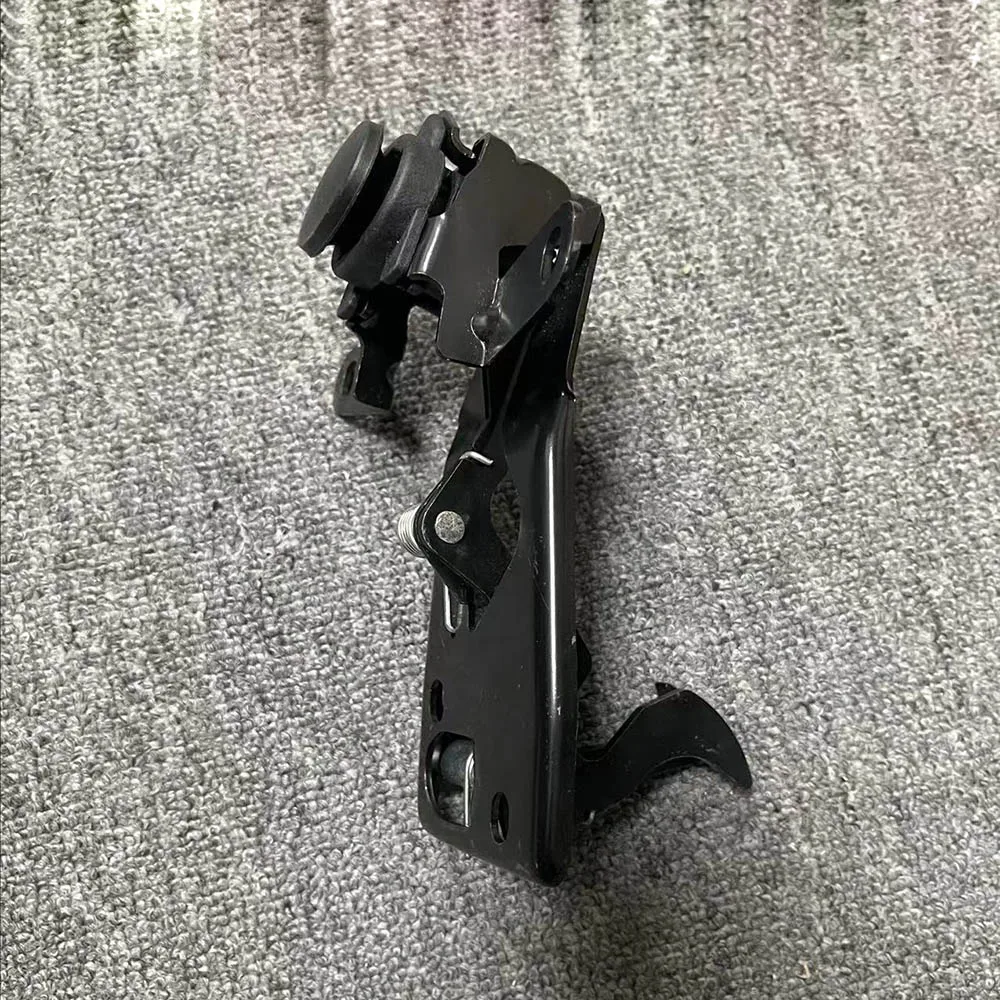 1PCS Good Quality Hood Safety Catch Lock Latch For Bentley Continental GTC Speed GT Flying Spur 03-13 3W0823480M