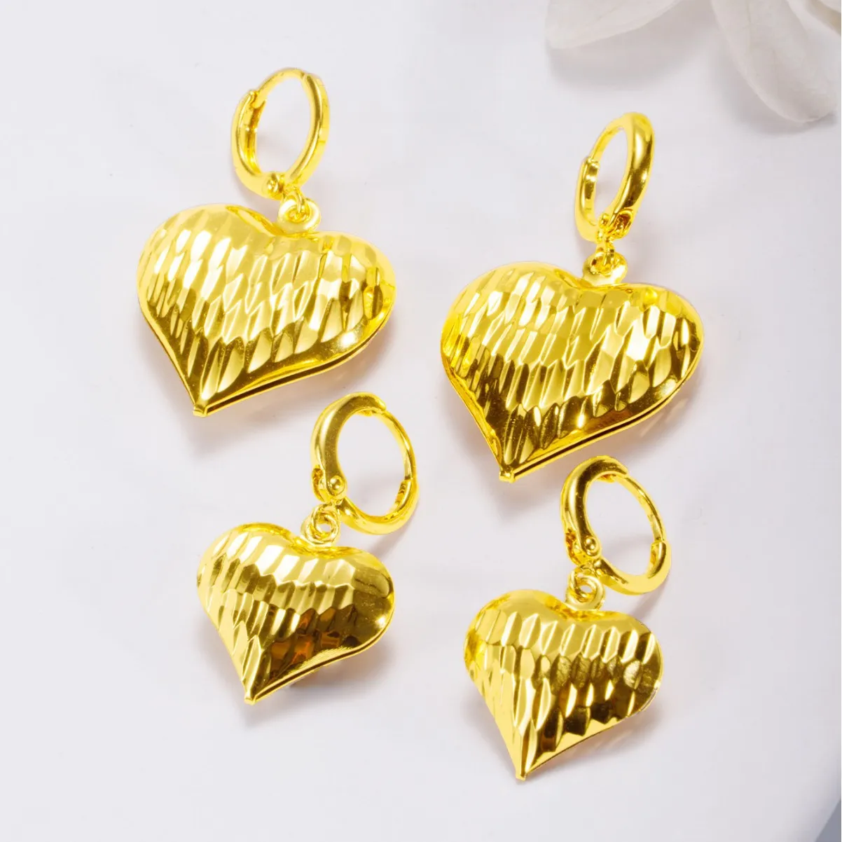 

9999 Gold Middle East Cross-border Car Flower 3D Heart Earrings Irregular Luxurious Creative Light Luxury Texture