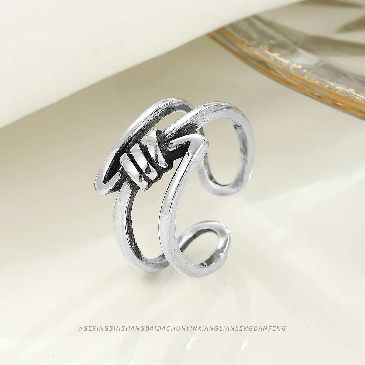 패셔너블한 925 스털링 실버 여성 반지, 오픈 워크 디자인, 레트로 더블 레이어 테일 링, 스트리트웨어 및 캐주얼 복장