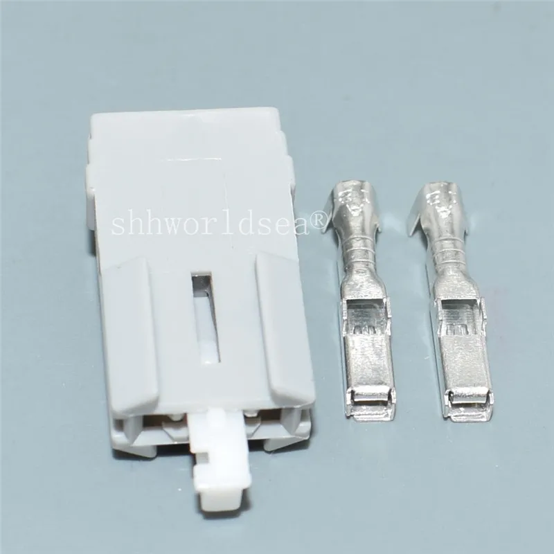 1Sets 2 Pin 7283-8123-40 7282-4424 Brake Light Socket Player Antenna Conversion Line Radio Antenna Plug MG610850-4 For Toyota