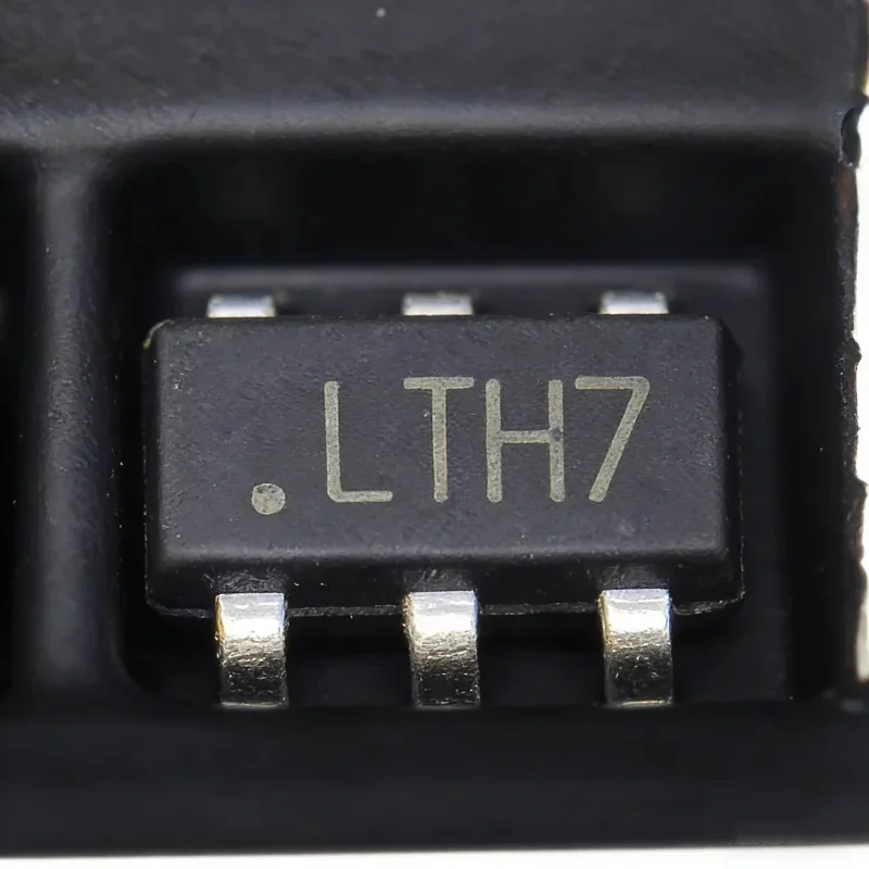 50pcs/lot LTC4054 LTC4054ES5-4.2 LTH7 SOT23-5 chargeur de batterie Li-ion IC