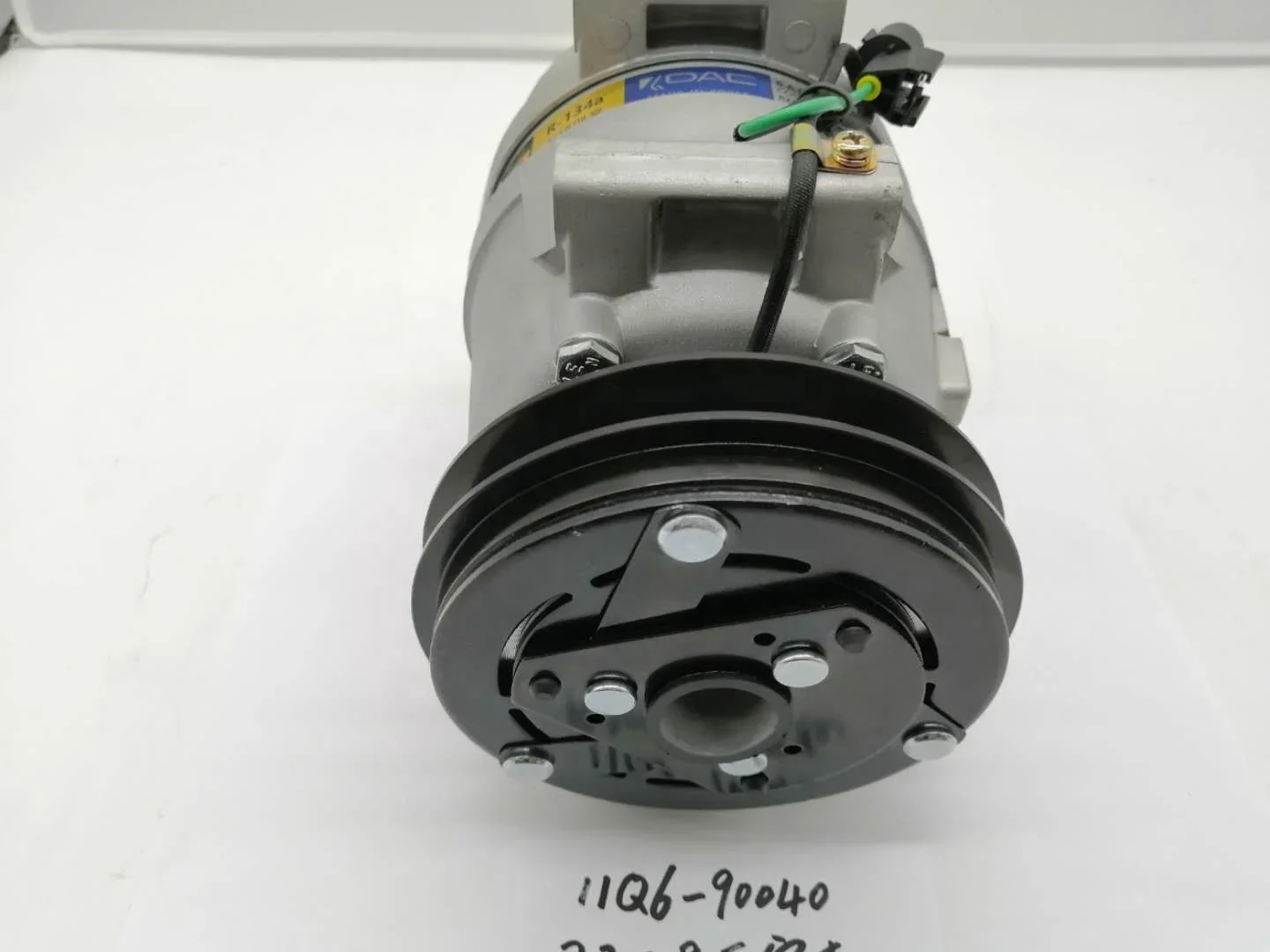 

2025 hot sale 11Q6-90040 11Q690040 11Q6-90041 Excavator Air Compressor ac compressor for R300-9